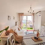 Le Semiramis By Interhome